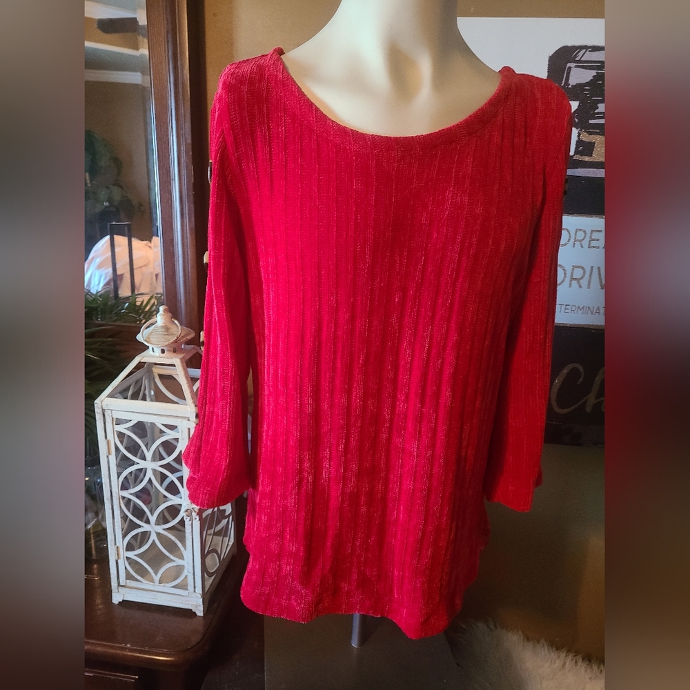 Carolyn Taylor brand red sweater. Very soft. Preloved. Buttons on sleeves. XL.